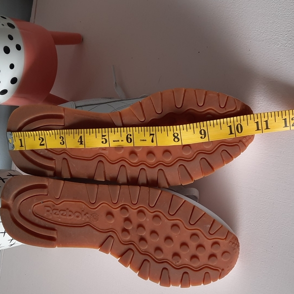 Classic Reebok Sneakers - Picture 11 of 11